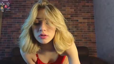 Snapshot of pinkadele chatting on January 13, 7:53 pm Adele online show from January 13, 7:53 pm