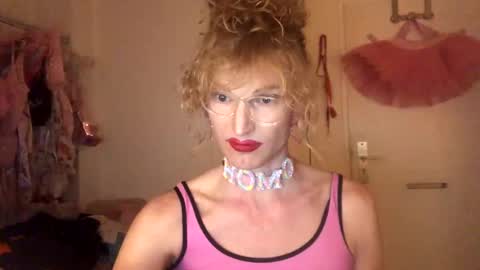 pinkfag online show from December 2, 6:27 pm