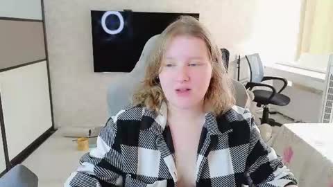 pinkiep1e online show from June 18, 3:34 am
