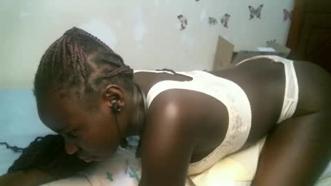 pinky online show from December 13, 7:53 pm