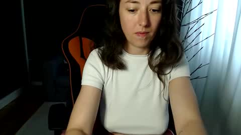 piscesgirl06 online show from September 12, 7:10 am