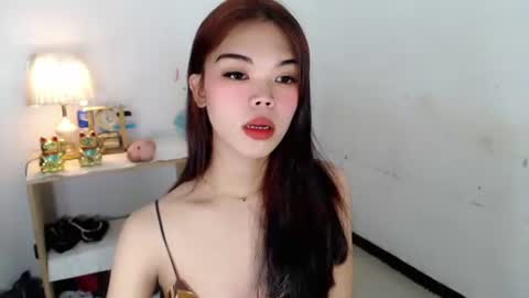 The Girl Named Eyve online show from November 11, 2:36 am