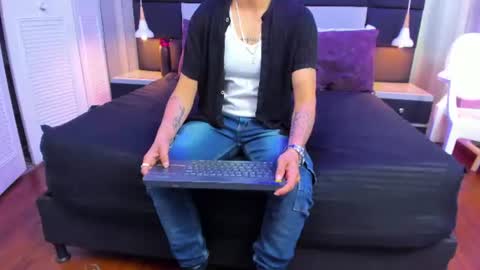 pixelriot online show from June 13, 8:30 pm