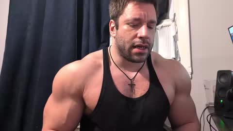pizza_biceps online show from February 2, 4:42 am