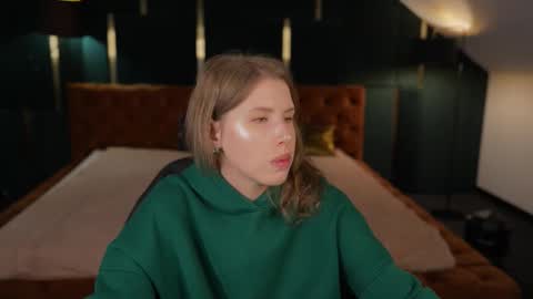 Lana online show from October 9, 10:21 am