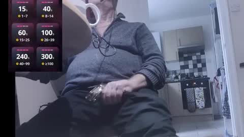 Play Me online show from November 5, 1:57 pm