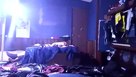 playwithstrayy online show from January 13, 1:02 am