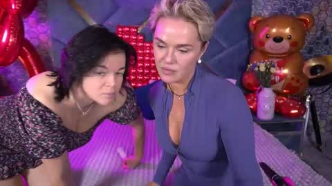 Ira brunette and Vika blonde online show from February 19, 1:32 pm