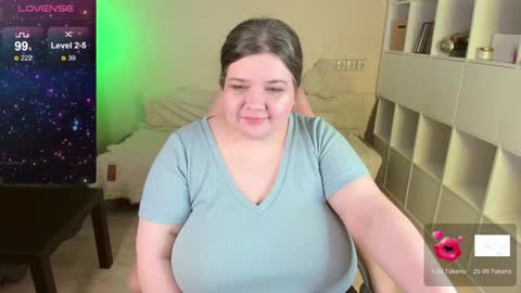 Snapshot of plum_pie__ chatting on December 1, 4:32 pm Alice online show from December 1, 4:32 pm