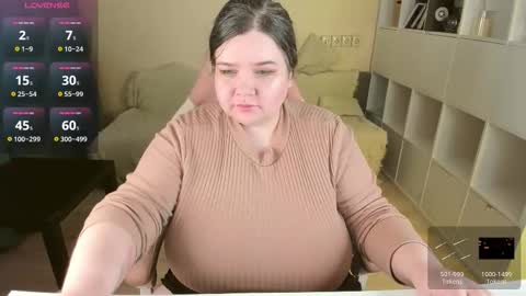 Snapshot of plum_pie__ chatting on September 9, 5:24 pm Alice online show from September 9, 5:24 pm