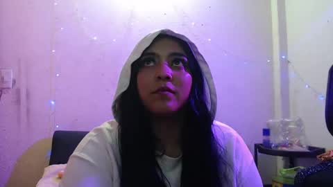 Snapshot of pocahontas_hall chatting on January 16, 3:02 pm Lily online show from January 16, 3:02 pm
