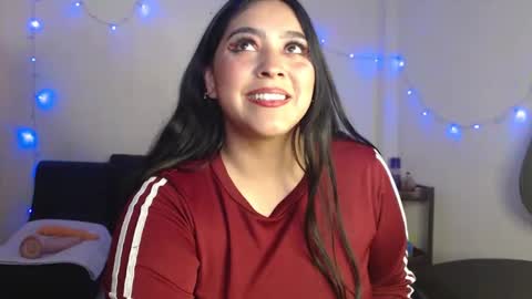 Snapshot of pocahontas_hall chatting on January 24, 5:42 am Lily online show from January 24, 5:42 am