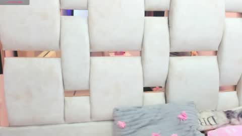 pocahontas_sex17 online show from May 11, 11:28 am