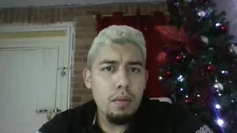 pocahot2512 online show from December 22, 12:06 am