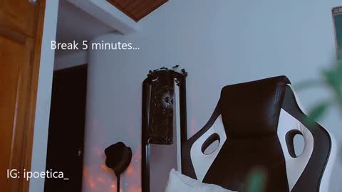 IG ipoetica  online show from January 18, 3:27 pm