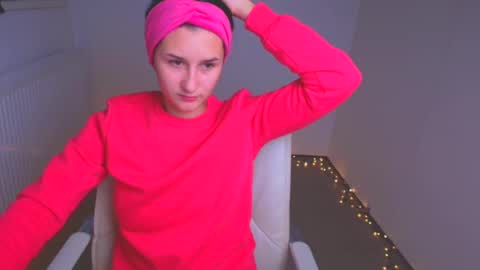 Pokahontas online show from January 4, 4:00 pm