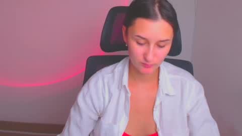 Pokahontas online show from December 15, 4:26 pm