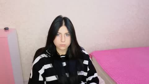 Snapshot of polinaray chatting on October 2, 5:39 am Polina online show from October 2, 5:39 am
