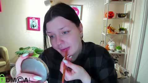 Polly online show from November 18, 3:15 pm