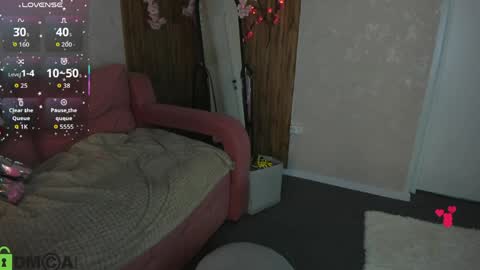 Polly online show from March 28, 8:27 am