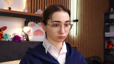 Polly online show from February 26, 7:34 am