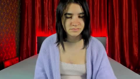 Snapshot of polly_love_ chatting on September 29, 6:01 am Polly online show from September 29, 6:01 am