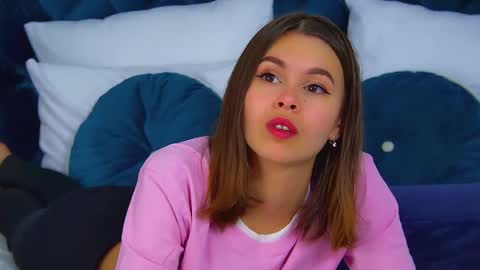 Snapshot of pollylanders chatting on September 15, 6:20 pm Polly online show from September 15, 6:20 pm