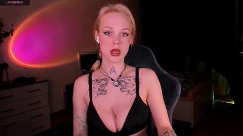 Megan.online  online show from March 25, 5:31 pm