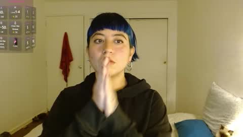 Poly online show from February 16, 1:48 am