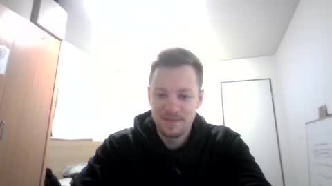 Snapshot of pommesmiteiscreme chatting on February 8, 3:19 am pommesmiteiscreme online show from February 8, 3:19 am