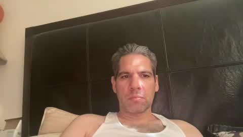 Snapshot of ponchynyc chatting on December 4, 4:21 pm PONCH online show from December 4, 4:21 pm