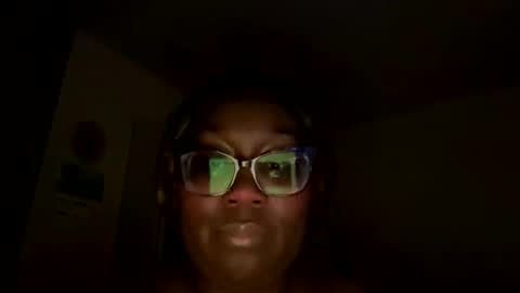 poohbearslutty online show from December 17, 10:05 pm