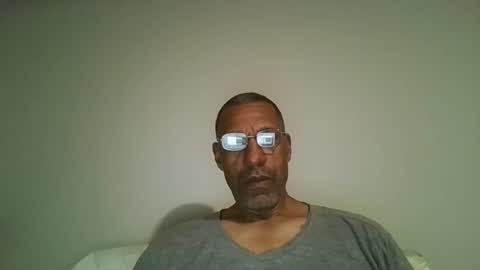 poolguy2496 online show from November 2, 4:56 am