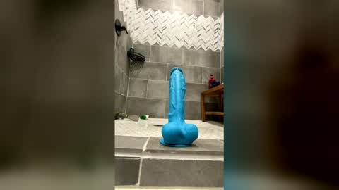 pooner22 online show from April 8, 3:09 am