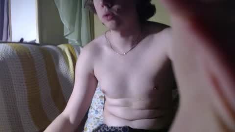 Snapshot of poowl205160 chatting on October 20, 6:18 am Alex online show from October 20, 6:18 am