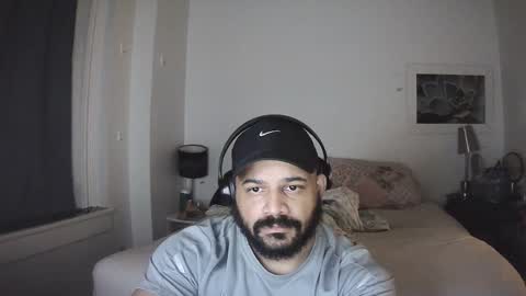 popfizzt online show from February 4, 9:35 am