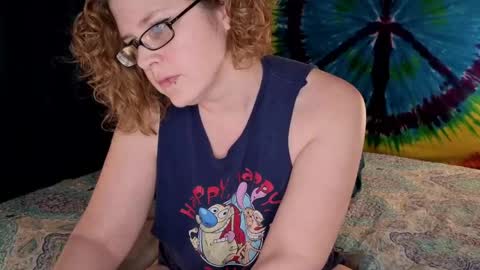 Poppy Sweets online show from April 13, 5:22 am