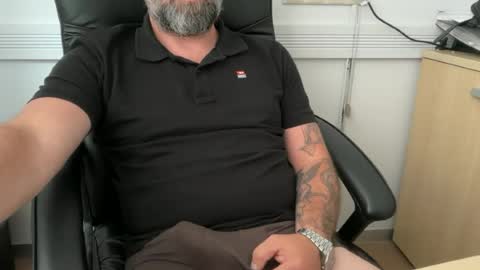 porw23 online show from June 18, 9:14 am