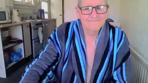 poshman65 online show from March 26, 9:58 am