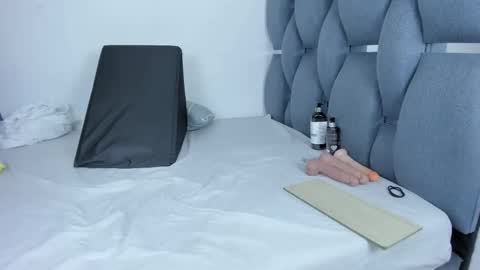 poutyseleny online show from November 10, 1:25 pm