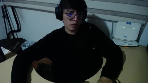 powerfulzeus2 online show from October 16, 2:44 am