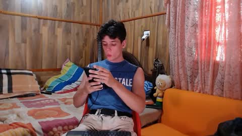 chris independent  online show from January 27, 9:44 pm