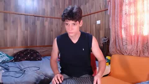 chris independent  online show from December 25, 9:33 pm