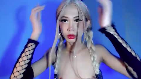 GODDESS PRECIOUS online show from November 14, 1:02 pm