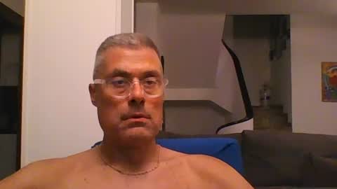 prendimisubito online show from August 3, 9:54 pm
