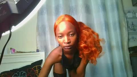 pretty__lisa online show from April 3, 5:03 am