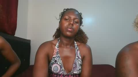 pretty_empress online show from July 25, 10:24 am
