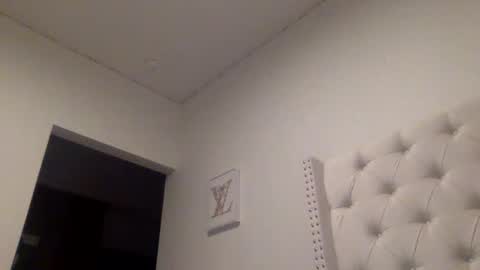 pretty_girl828687 online show from March 7, 3:06 am