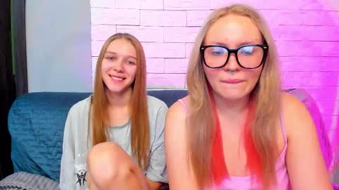 pretty_kittens online show from December 20, 10:39 pm