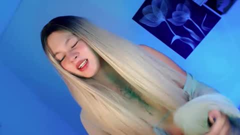 Flor online show from October 28, 10:00 pm